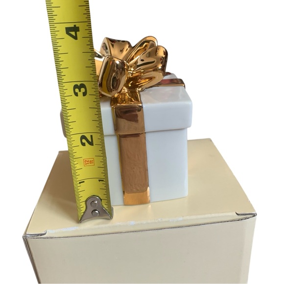 NWB Mikasa Holiday Elegance Fine Porcelain Present Box - Picture 10 of 11